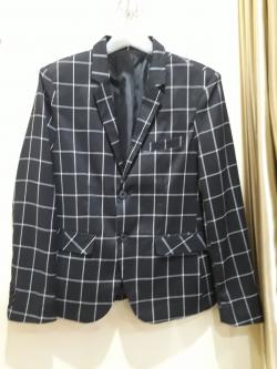 สูทสีดำตารางขาว (M)