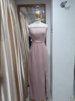 ชุดราตรียาวสีชมพู เกาะอมเรียบ ผ่าข้าง (S)