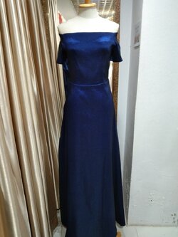 (PRE-LOVED) ราตรียาวสีกรมปาดไหล่ (L)