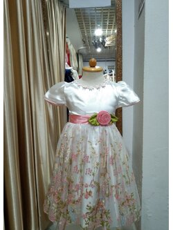 ชุดราตรีสีขาวลายดอกไม้สีชมพู Size 5 ขวบ