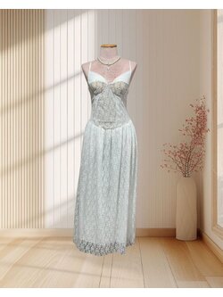 (NEW) ราตรียาวสีขาว ผ้าลูกไม้ สายเดี่ยวปรับได้ กระโปรงเอวต่ำ ไซส์ S