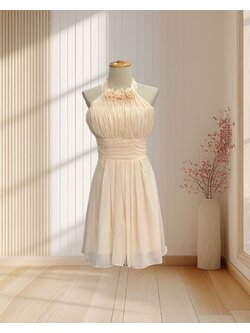 ( PRE-LOVED ) ราตรีสั้นสีครีม แต่งจีบ สายคล้องคอผูกโบว์ ไซส์ S