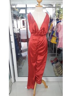 จั้มแดงขายาวผ้าซาตินแขนจับบิด