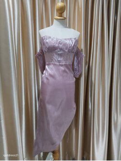 ชุดเดรสสั้นปาดไหล่แต่งลูกไม้ม่วง S