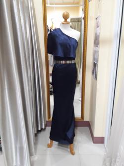 (PRE-LOVED) ราตรียาวสีกรมบ่าเบี่ยงเดี่ยว(M)