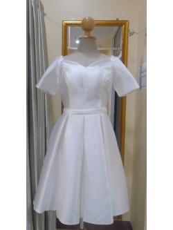 ราตรีสั้นมีแขนสีขาวล้วน ผ้าหนา (XL)