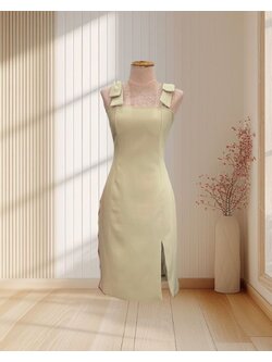 (PRE-LOVED) ชุดราตรีสั้นสีครีมไหล่โบว์2ข้าง L