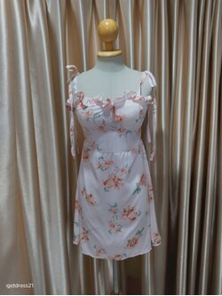 เดรสผูกแขนลายดอกไม้ สีโอรส F