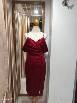 ราตรีสั้นสีแดงผ้าซาร่าทรงคิมเบอรี่ S