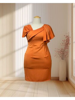 (PRE-LOVED) ราตรีสั้นไหล่เบี่ยงระบายคลุมไหล่ผ้าฮานาโกะ XL