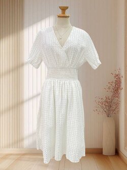 เดรสสั้นสีขาว แขนตุ๊กตา ผ้าลายตาราง เอวจัมพ์ ไซส์ L