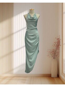 ราตรียาวสีเขียว ผูกโบว์ที่คอ โชว์หลัง ไซส์ XL