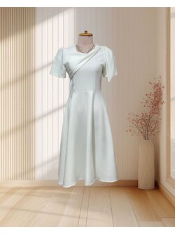 (PRE-LOVED) เดรสแต่งโบว์ สีขาว ไซส์ M