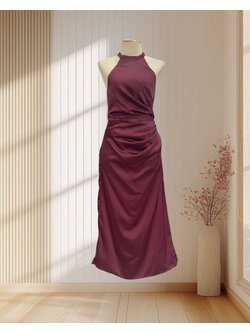 (PRE-LOVED) ราตรีสีแดง กระโปรงสามส่วน คอปีน สายเดี่ยวโชว์หลัง ไซส์ XL