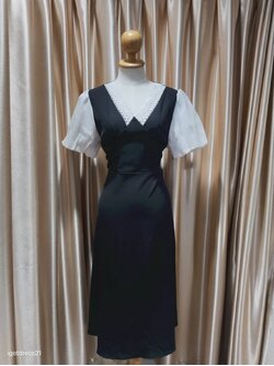 เดรสสั้นสีดำแขนตุ๊กตา แต่งปกลูกไม้สีขาว เรียบร้อยน่ารัก ไซส์ M