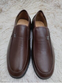 รองเท้าชายสีน้ำตาล เบอร์ 40