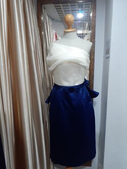 ชุดราตรีสั้นสีกรม อกขาวบ่าเฉียงกระโปรงทรงสอบ (L)