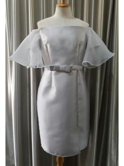 (PRE-LOVED) ชุดราตรีสั้นสีเทาเปิดบ่าเเขนผ้าแก้ว+เข็มขัด Size : L