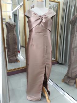 ชุดราตรียาวปาดไหล่ผ่าหน้า สีน้ำตาล XXL มือ2