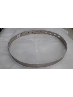 เข็มขัดโลหะเงินขนาดกลาง