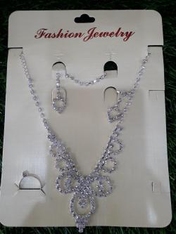 เซ็ตสร้อยเพชร