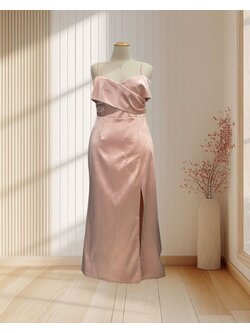 (PRE-LOVED) ราตรียาวสีโรสโกล์ สายเดี่ยวปาดไหล่ไขว้ด้านหน้า ไซส์ 3XL