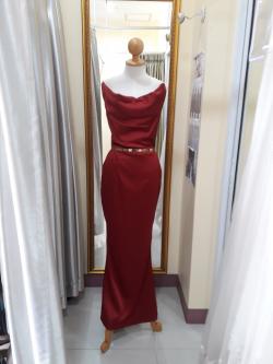 (PRE-LOVED) ชุดราตรียาวสีแดงสายเดี่ยวเพชร(S)