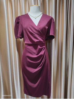 (PRE-LOVED) เดรสสั้นสีแดง แขนสั้นกระโปรงจับจีบผ้าฮานาโกะ(2XL) มือ2