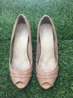 รองเท้าสีนู๊ด 37.5