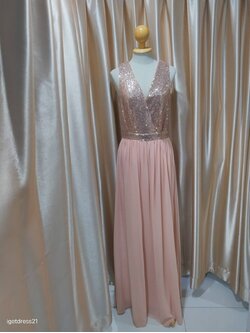 (PRE-LOVED) ชุดราตรียาวแขนกุดเสื้อกลิตเตอร์กระโปรงชีฟองสีส้ม L