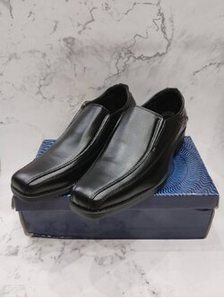 รองเท้าคัชชูดำ 43