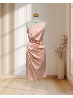 (PRE-LOVED) ราตรีสั้นสีโอโรสไหล่เบี่ยงจับจีบเอว (L)