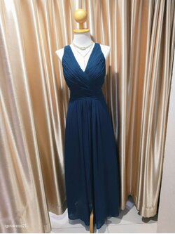 ชุดราตรียาวคล้องคอเอวซีทรูปักเพชรL