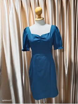 ชุดเดรสสั้นสีฟ้าสดแขนตุ๊กตา L