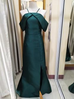 ราตรียาวสีเขียวเข้มสายเดี่ยวปาดไหล่ (S)