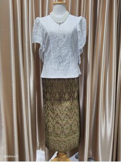 ผ้าถุงปักลายน้ำตาล