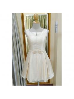 ราตรีสั้นแขนกุดเรียบๆ+เข็มขัดโบว์สีครีม(S) มือ2