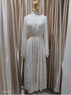 เดรสยาวสีครีม แขนยาว สไตล์สาวยุโรป วิคตอเรีย ไซส์ L