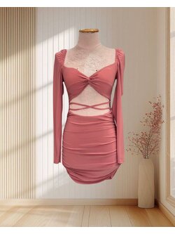 เดรสสั้นสีชมพู โชว์หน้าท้อง กระโปรงจีบชั้นๆ ด้านข้าง ไซส์ XS