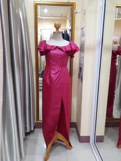 ราตรียาวสีชมพูบานเย็นปาดไหล่ระบาย (M)