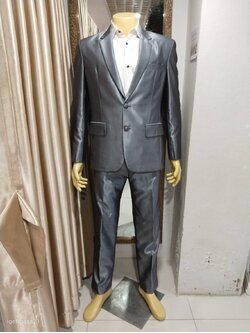 ชุดสูทสีเทาผ้ามันวาว M (AU)