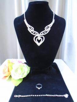 สร้อยเซ็ตเพชร