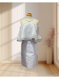 (PRE-LOVED) ชุดราตรีสั้นเกาะอกแต่งผ้าแก้ว 3 ชั้นสีเทา S