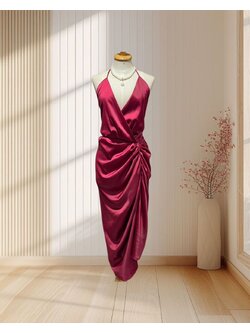 (PRE-LOVED) ราตรีสั้นสีแดง ขยุ้มเอว สายเดี่ยว คล้องคอ เว้าหลัง ไซส์ M