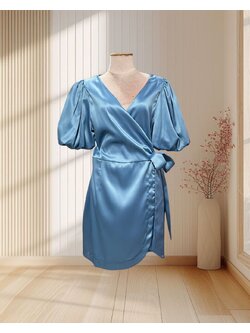 (NEW) ราตรีสั้นสีฟ้า แบบคลุมผูกโบว์ที่เอว แขนบอลลูนใหญ่ ไซส์ 2XL