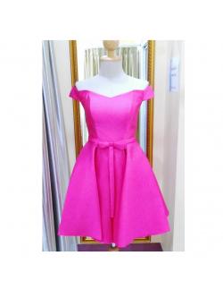 ราตรีสั้นไหล่ปาดผ้าหน้าสีชมพูบานเย็น ( สานหลัง )