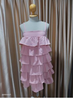 เดรสสายเดี่ยวระบายชั้นๆสีชมพู F