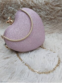 กระเป๋าคลัทช์ทรงหัวใจสีชมพูวิบวับ มีหูหิ้วและสายคล้องโซ่
