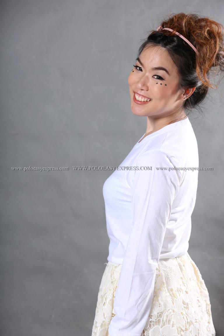 เสื้อยืด สีขาว คอกลม แขนยาว Size S