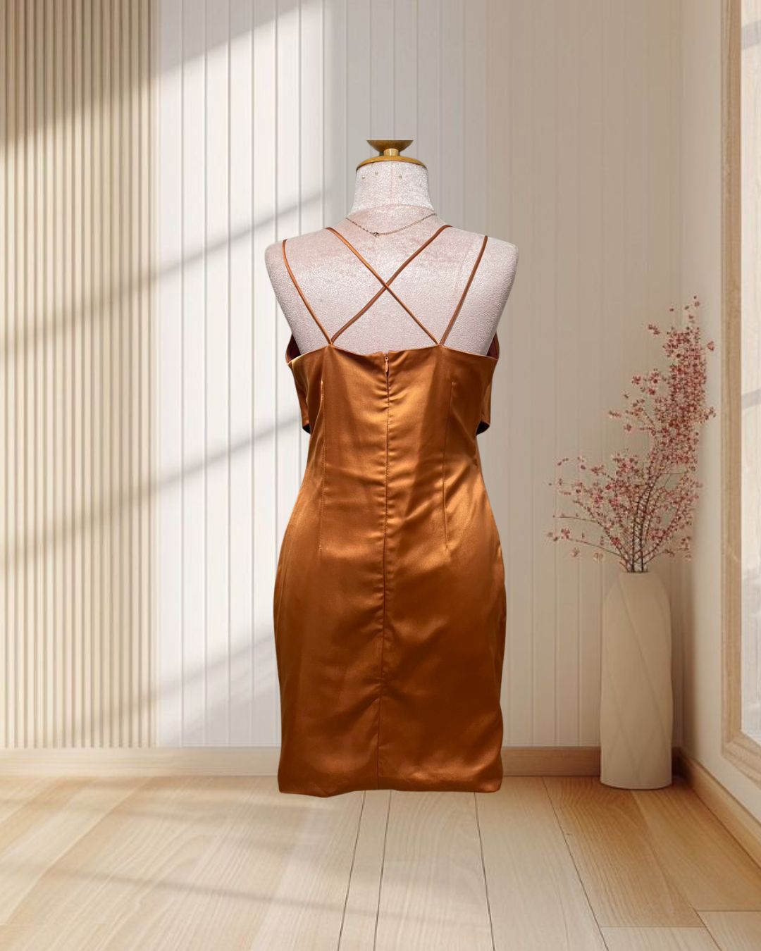 (PRE-LOVED) ราตรีสั้นสีน้ำตาล สายเดี่ยวไขว้หลัง ไซส์ M